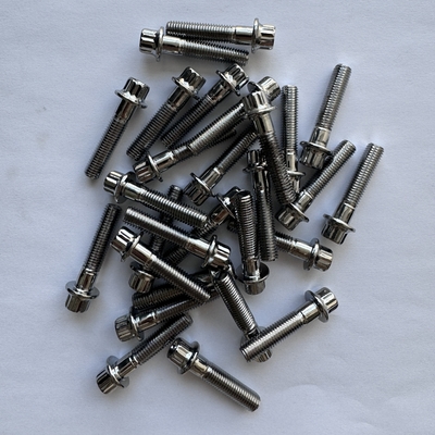 Acessórios universais para carros Titânio Gr5 12 PT RS/ RX Kit de aro dividido M7 x 32 parafuso e porca parafusos de flange de prata parafuso natural